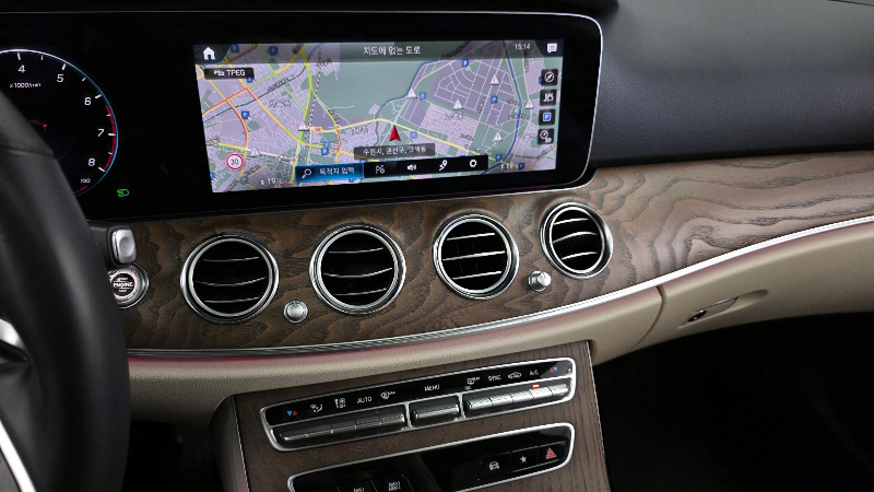 car Mercedes Benz E Class id49552 photo #14