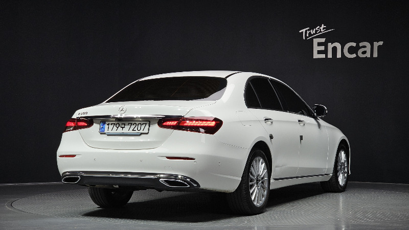 car Mercedes Benz E Class id49552 photo #2