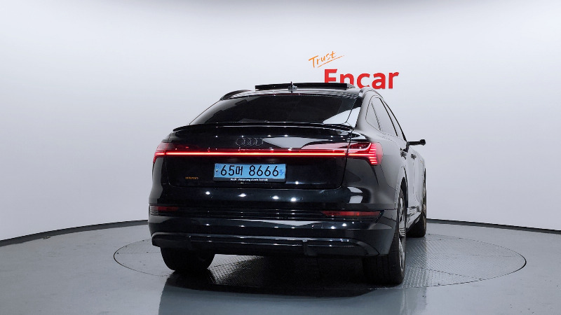 car Audi e-tron id49624 photo #4