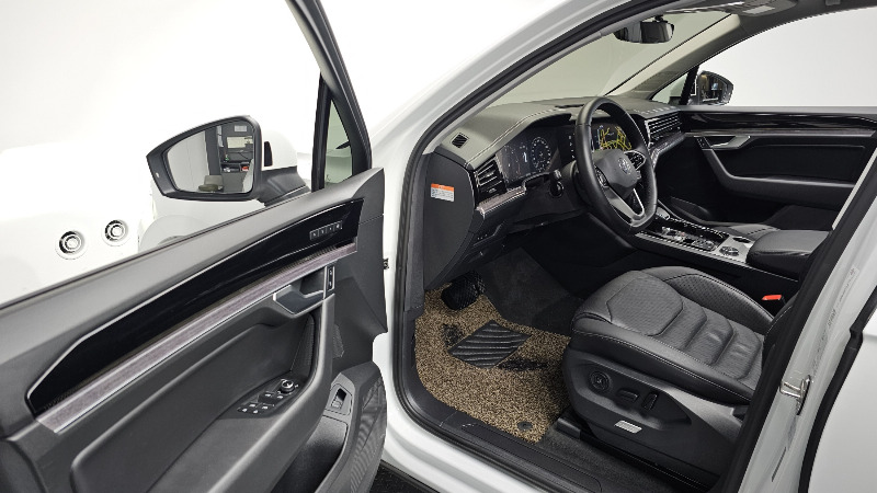 car Volkswagen Touareg id49644 photo #11