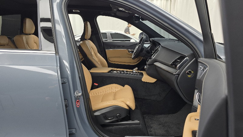 car Volvo XC90 id49794 photo #11