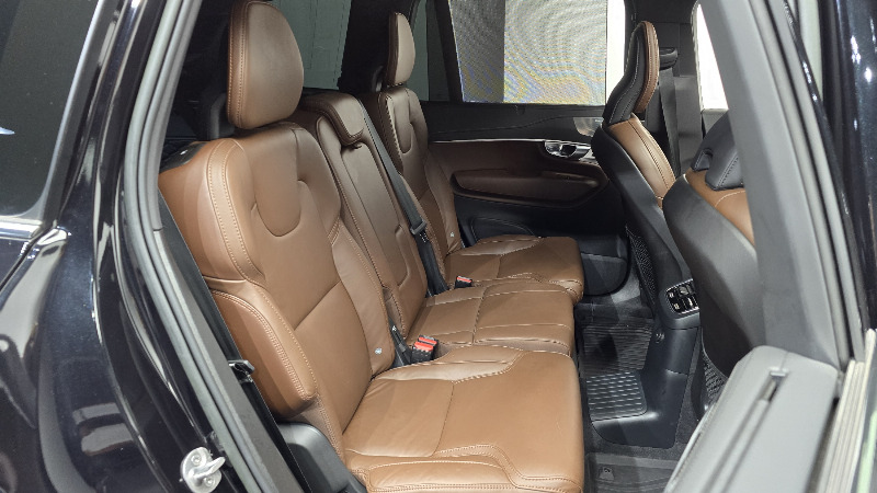 car Volvo XC90 id49800 photo #11