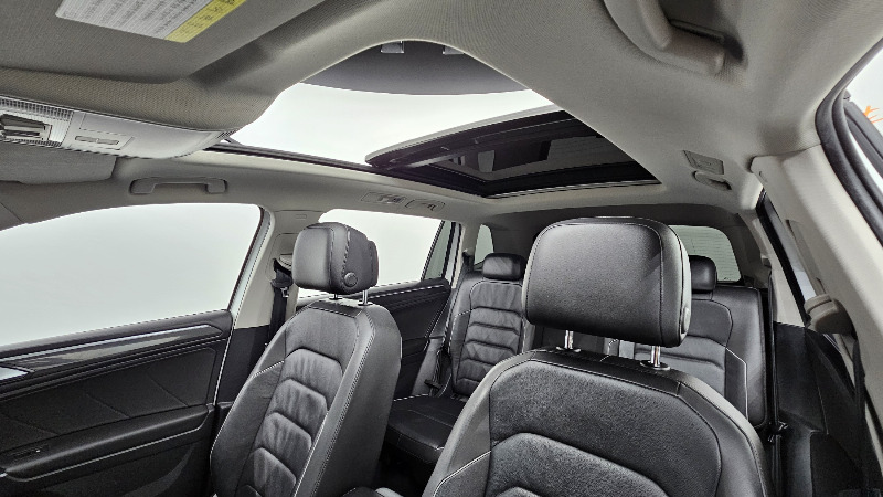 car Volkswagen Tiguan id50165 photo #17