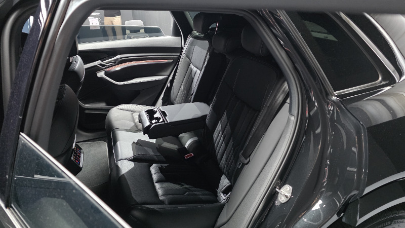 car Audi e-tron id50185 photo #12