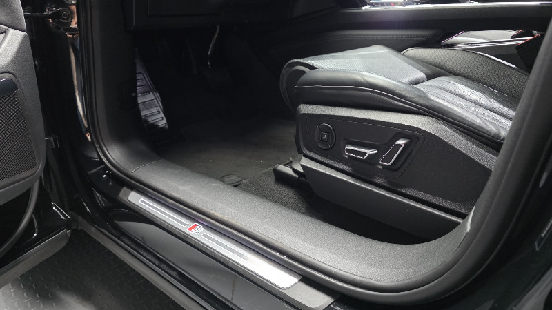 car Audi e-tron id50185 photo #18