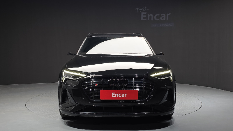 car Audi e-tron id50185 photo #3