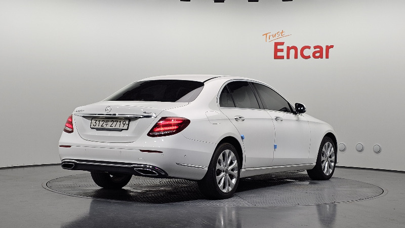 car Mercedes Benz E Class id50367 photo #2