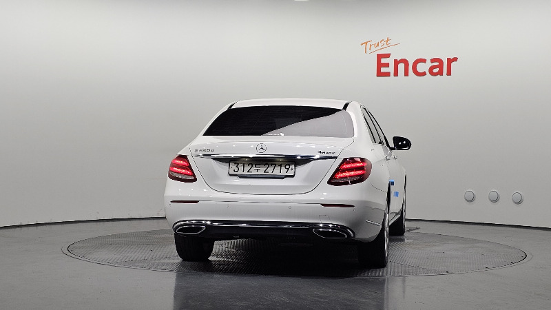 car Mercedes Benz E Class id50367 photo #4