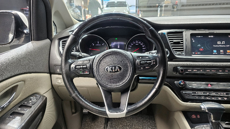 car KIA Carnival id51112 photo #14