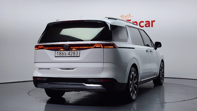 car KIA Carnival id51113 photo #2