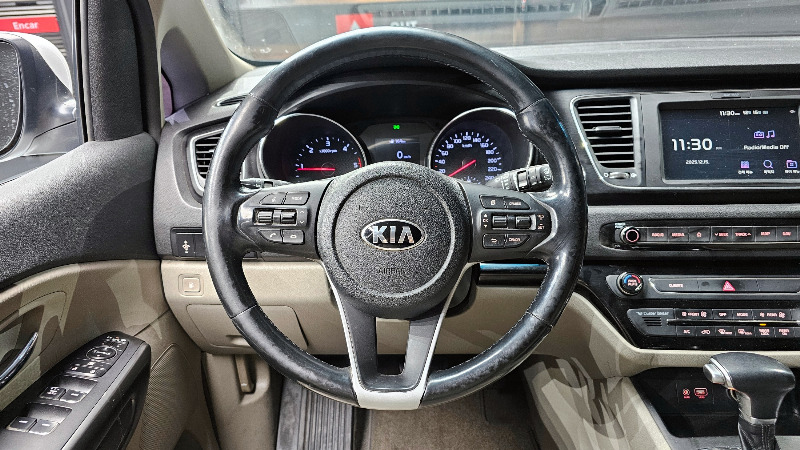 car KIA Carnival id51127 photo #13