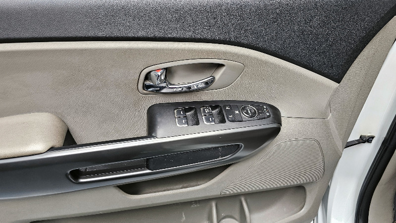 car KIA Carnival id51127 photo #16