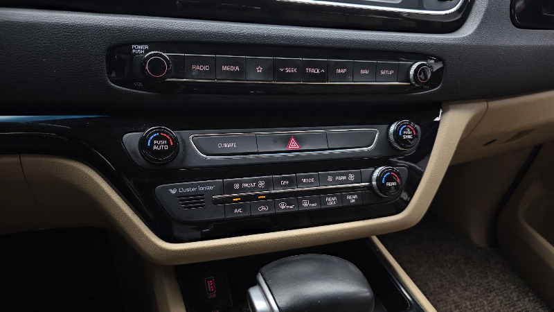 car KIA Carnival id51156 photo #16