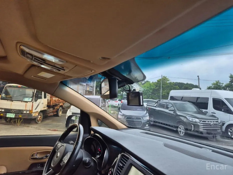 car KIA Carnival id51407 photo #9