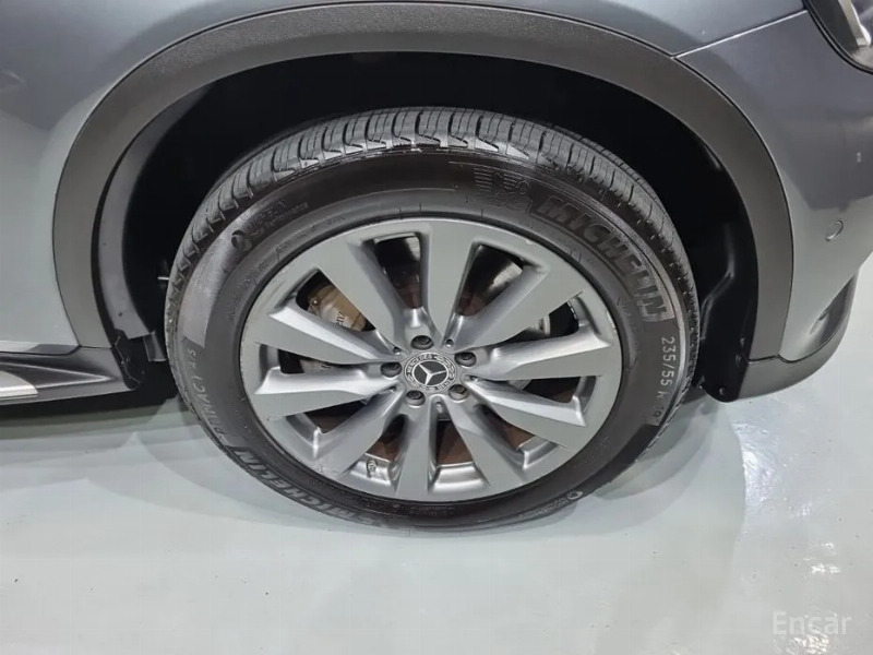 car Mercedes Benz GLC id51525 photo #19