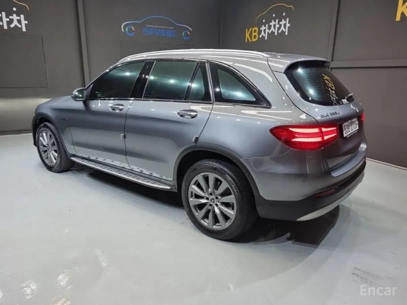 car Mercedes Benz GLC id51525 photo #4