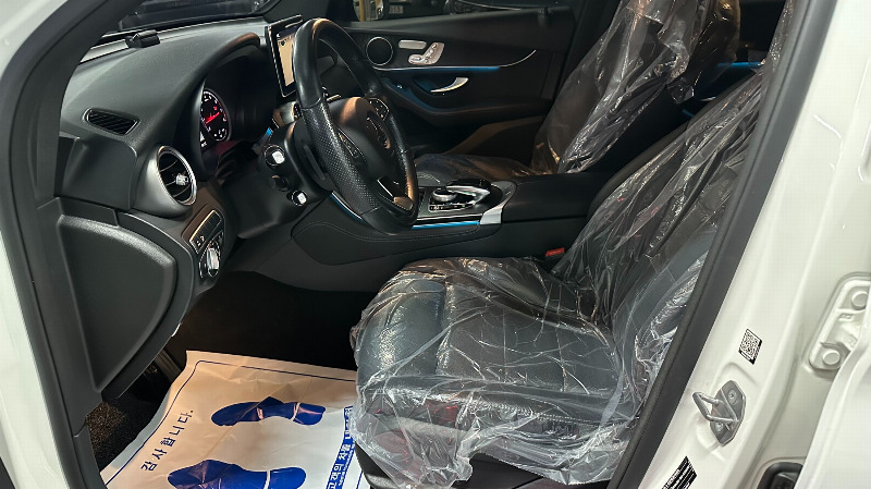 car Mercedes Benz GLC id51536 photo #10