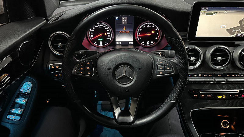 car Mercedes Benz GLC id51536 photo #11