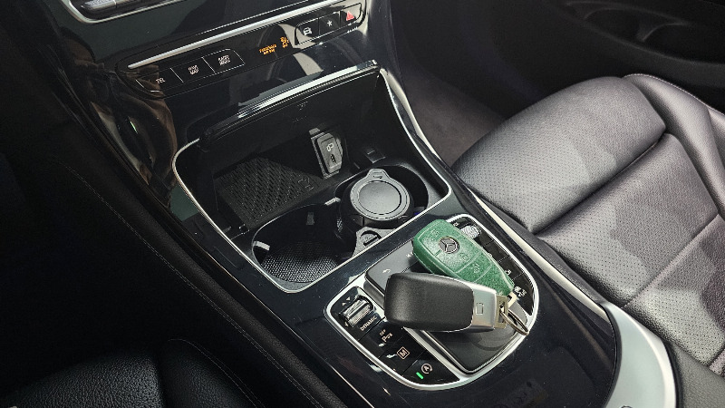 car Mercedes Benz GLC id51546 photo #19