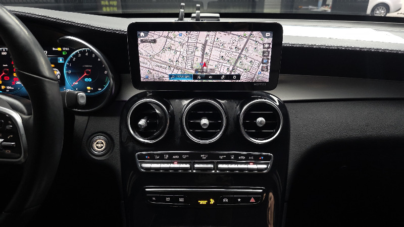 car Mercedes Benz GLC id51554 photo #14