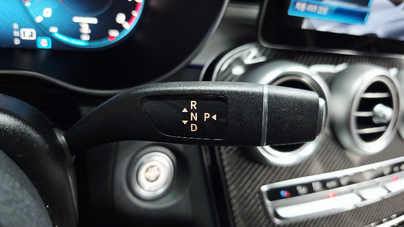 car Mercedes Benz GLC id51555 photo #9