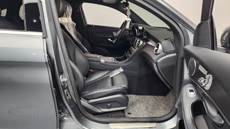 car Mercedes Benz GLC id51563 photo #11