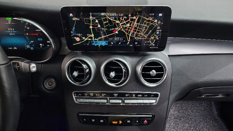 car Mercedes Benz GLC id51563 photo #15