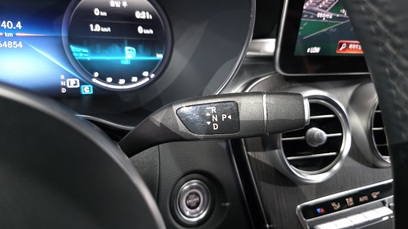 car Mercedes Benz GLC id51570 photo #9