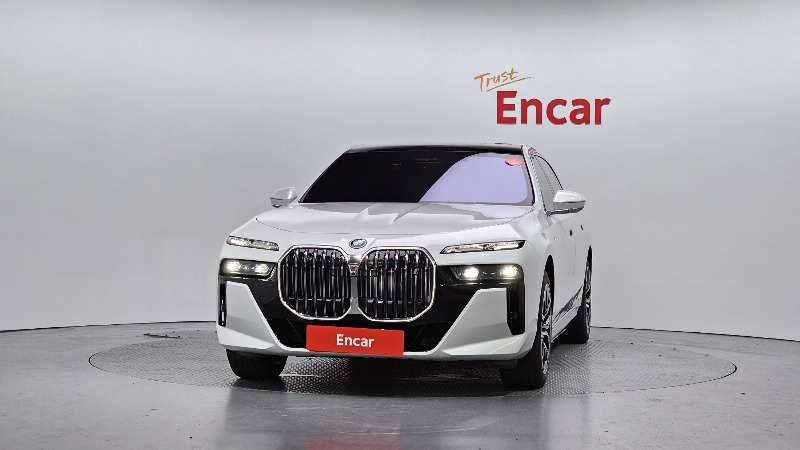 car BMW i7 id51941 photo #3