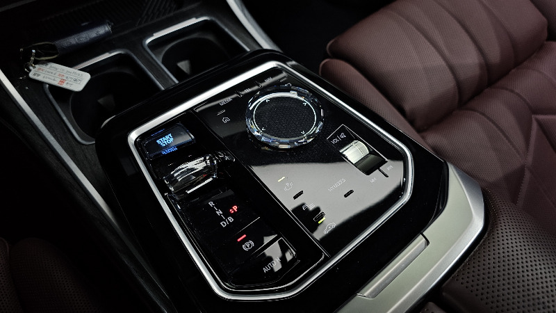 car BMW i7 id51941 photo #9