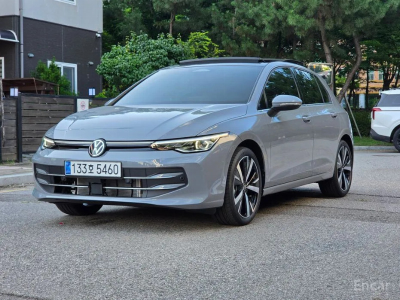 car Volkswagen Golf id52010 main photo