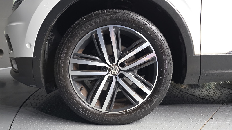 car Volkswagen Tiguan id52018 photo #5