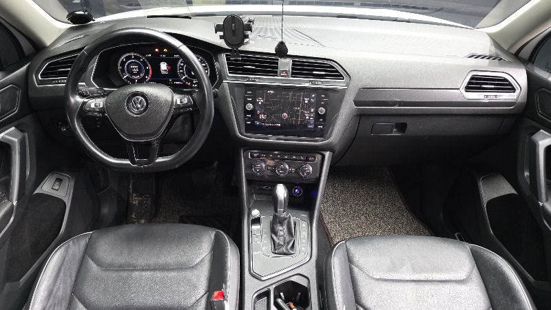 car Volkswagen Tiguan id52018 photo #7