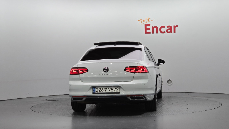car Volkswagen Passat id52020 photo #4