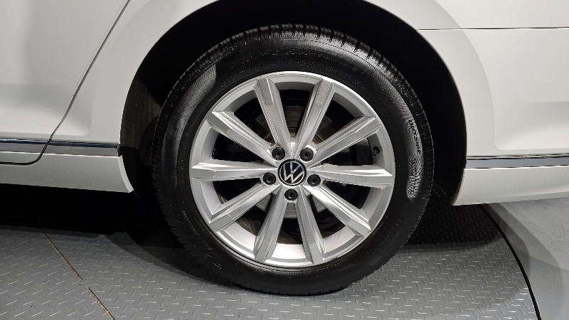 car Volkswagen Passat id52021 photo #5