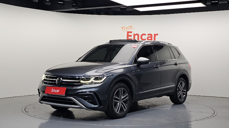 car Volkswagen Tiguan id52023 main photo