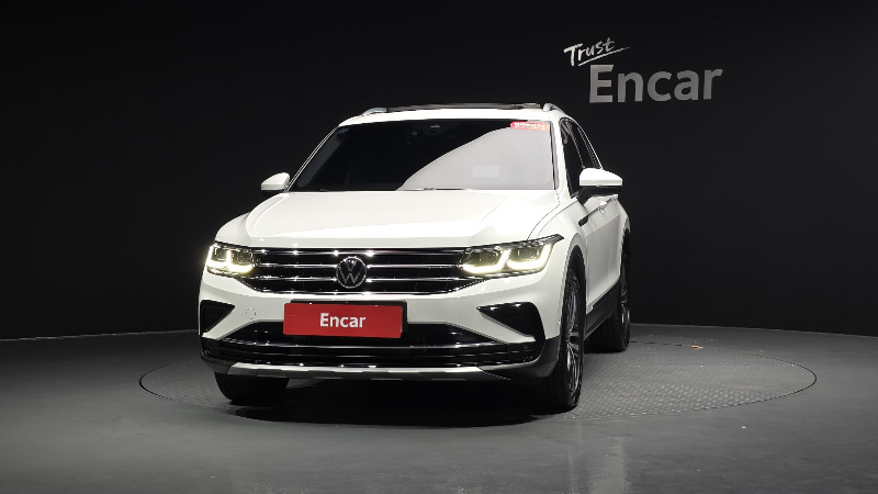 car Volkswagen Tiguan id52036 photo #3