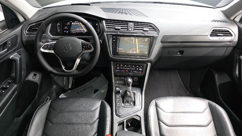 car Volkswagen Tiguan id52036 photo #7