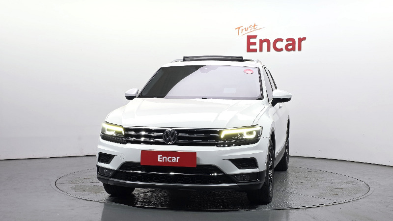 car Volkswagen Tiguan id52041 photo #3