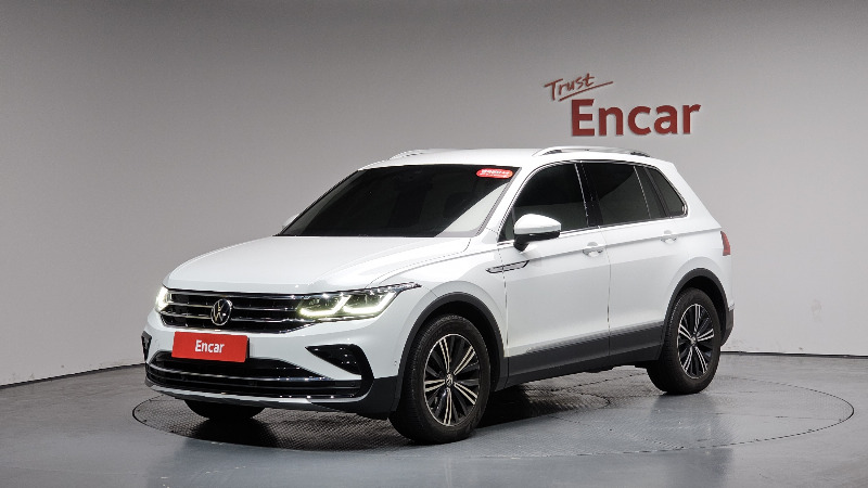 car Volkswagen Tiguan id52043 main photo