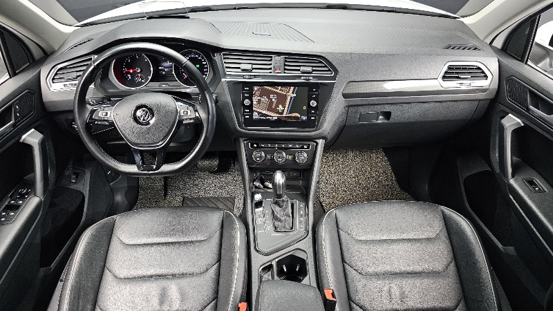 car Volkswagen Tiguan id52045 photo #7