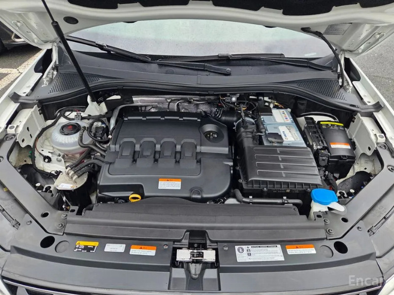 car Volkswagen Tiguan id52047 photo #6
