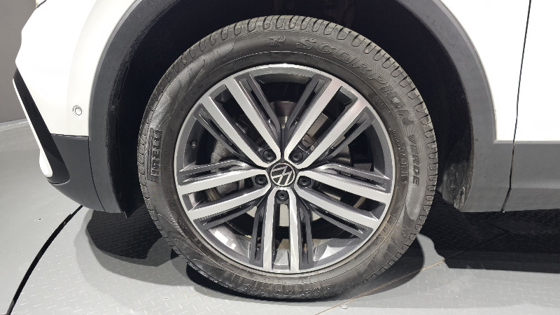 car Volkswagen Tiguan id52056 photo #5