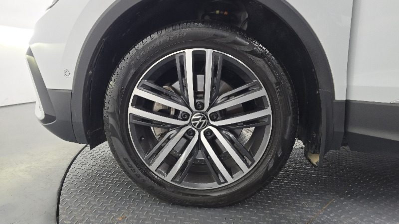 car Volkswagen Tiguan id52061 photo #5