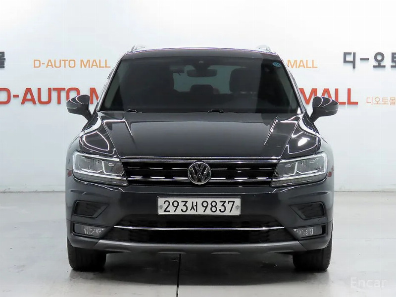 car Volkswagen Tiguan id52063 photo #3