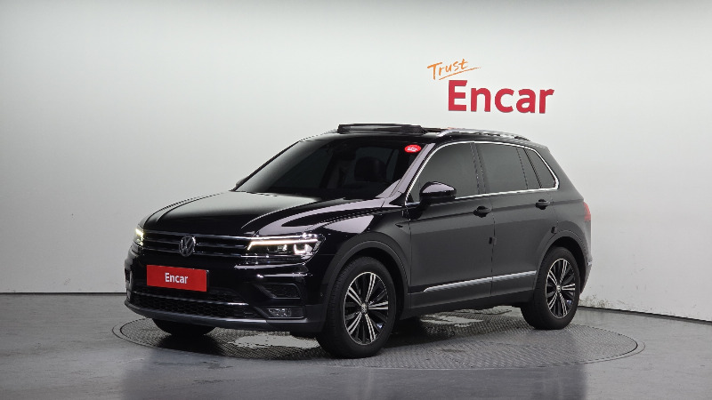car Volkswagen Tiguan id52075 main photo