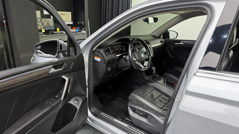 car Volkswagen Tiguan id52076 photo #10
