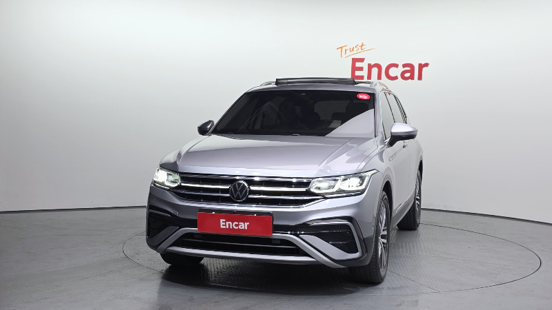 car Volkswagen Tiguan id52076 photo #3