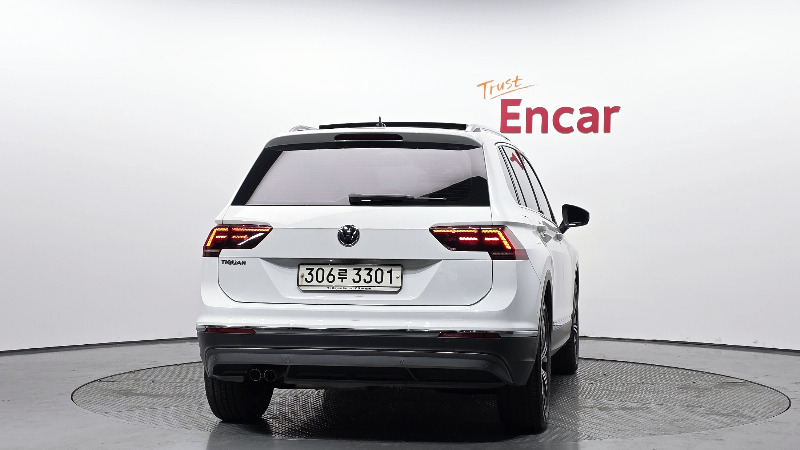 car Volkswagen Tiguan id52091 photo #4