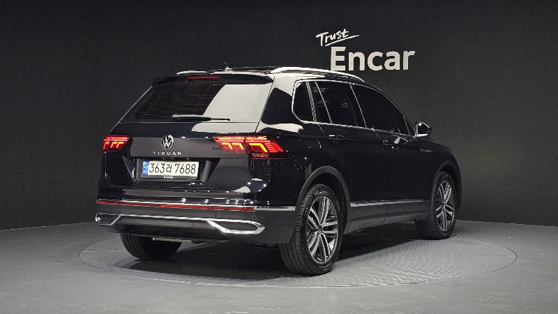car Volkswagen Tiguan id52093 photo #2